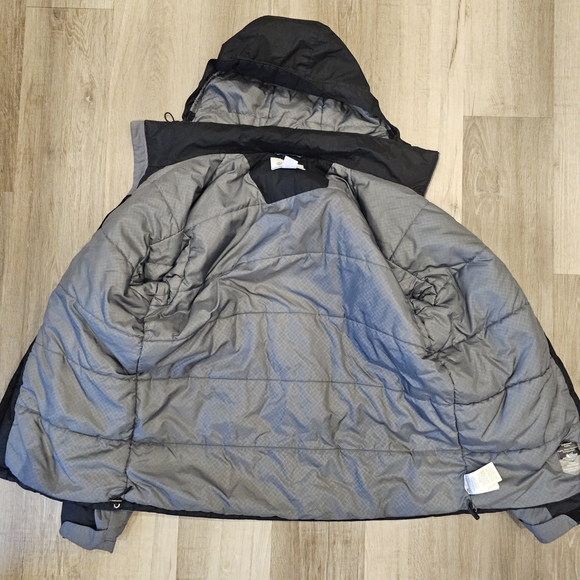 Columbia Men's Dark and Light Gray Water Resistant Winter Coat - Picture 10 of 11